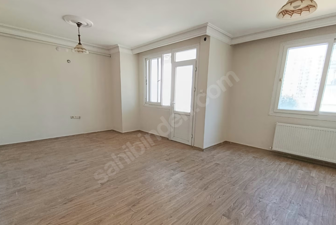 Mersin Mezitli Akdeniz Mahallesi 3+1 150 m² Doğalgaz Kombili Satılık Daire