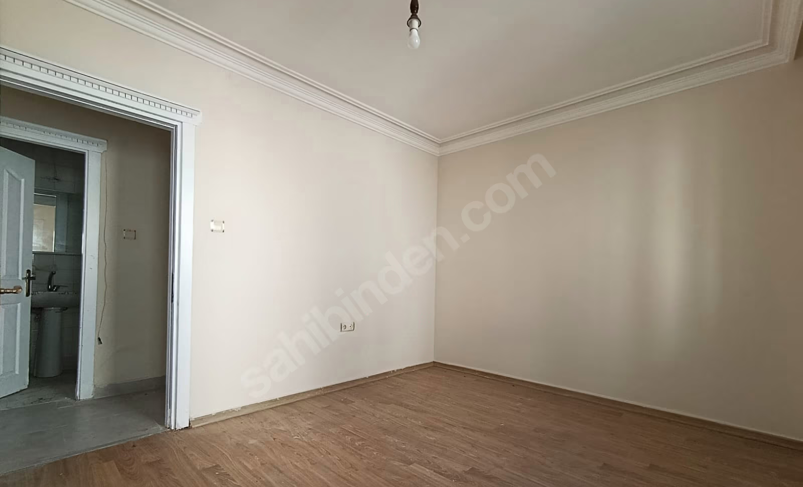 Mersin Mezitli Akdeniz Mahallesi 3+1 150 m² Doğalgaz Kombili Satılık Daire