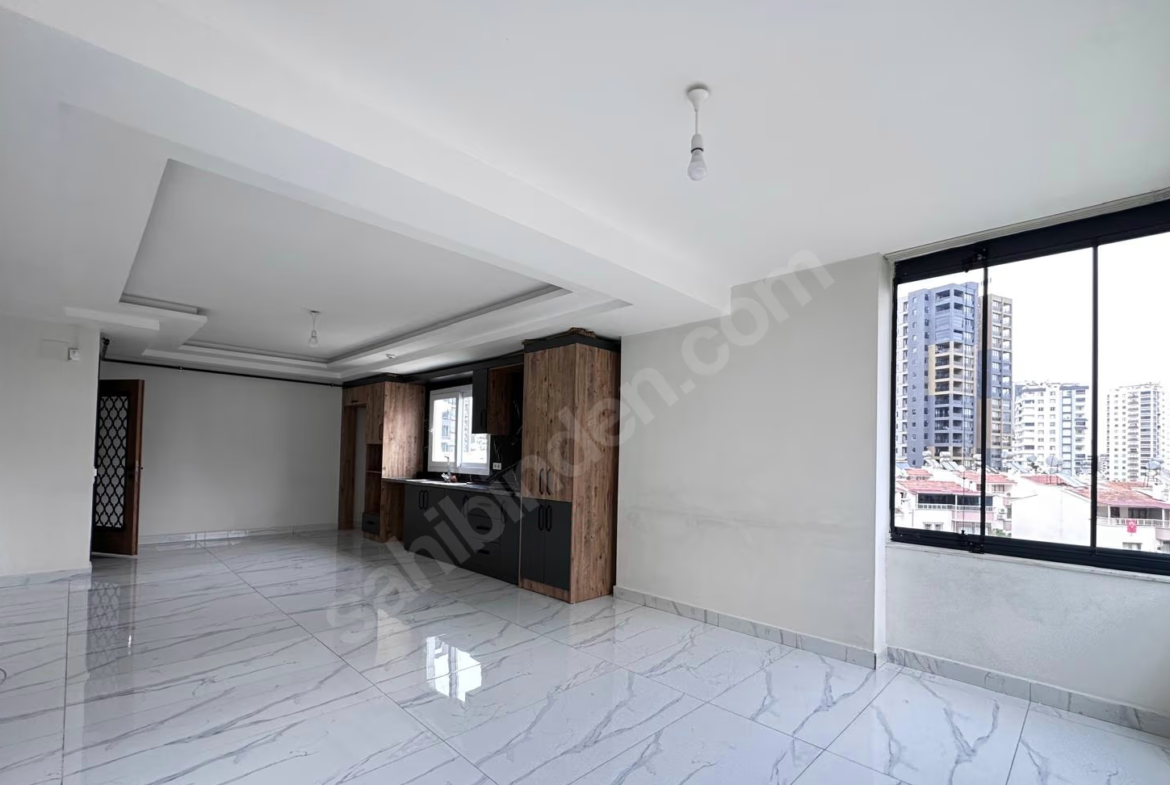Mersin Mezitli Akdeniz Mahallesi 3+1 155 m² Doğalgaz Kombili Kiralık Daire
