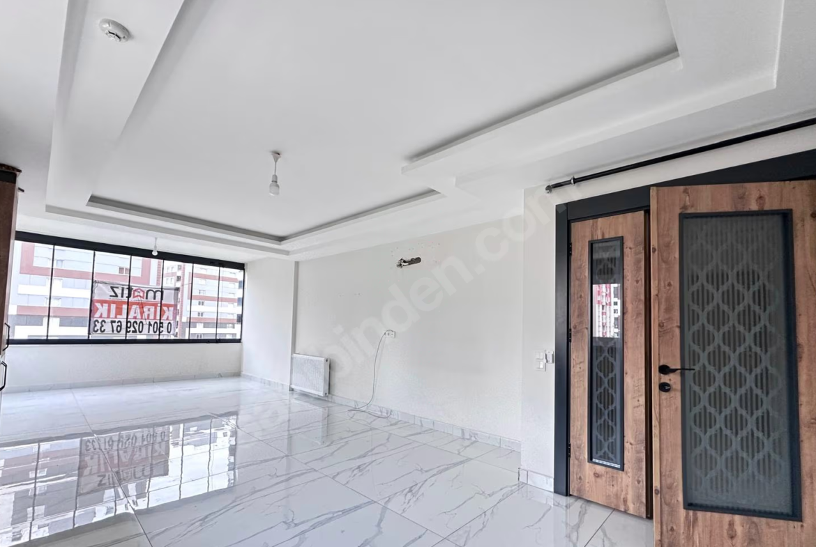 Mersin Mezitli Akdeniz Mahallesi 3+1 155 m² Doğalgaz Kombili Kiralık Daire