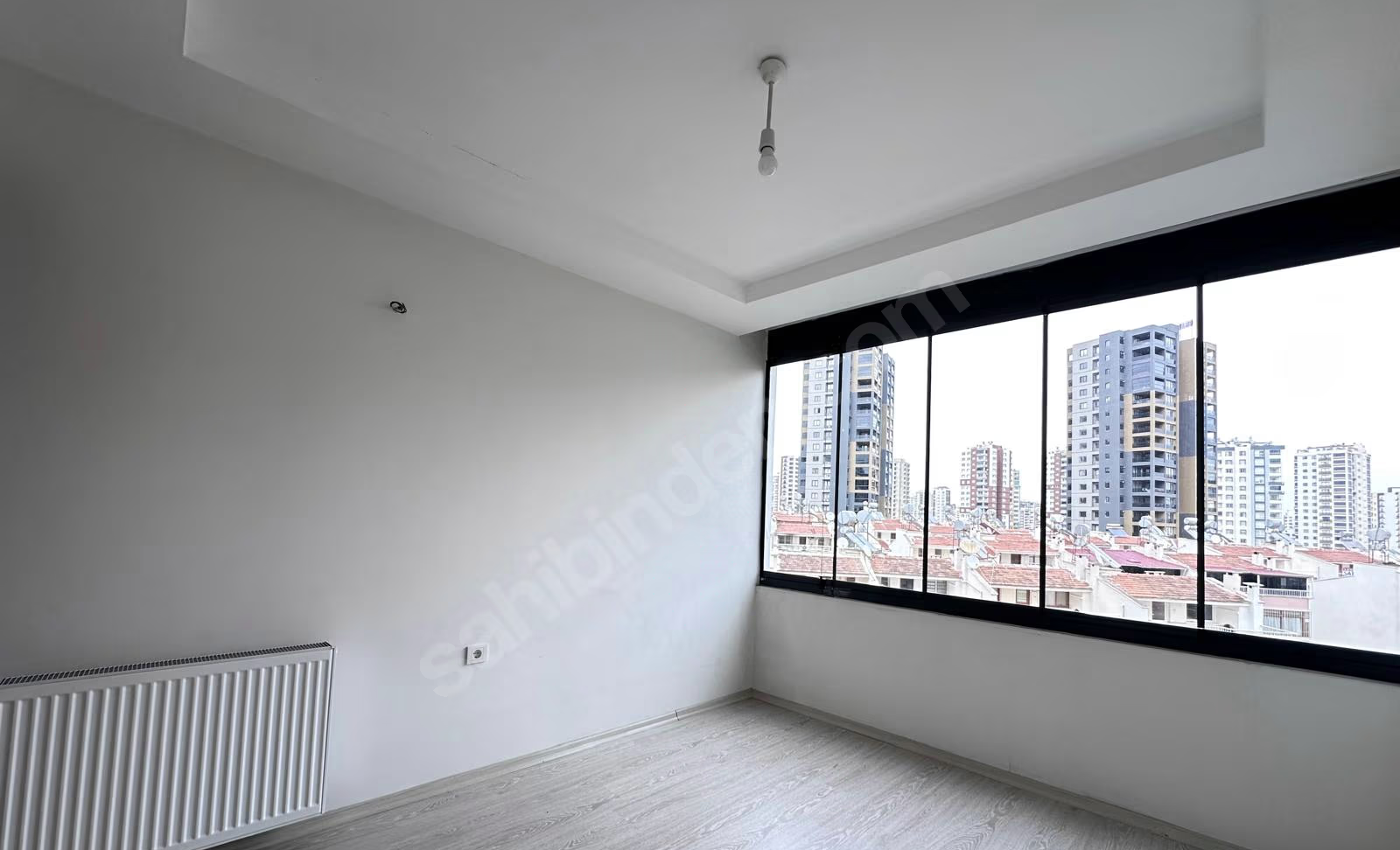Mersin Mezitli Akdeniz Mahallesi 3+1 155 m² Doğalgaz Kombili Kiralık Daire