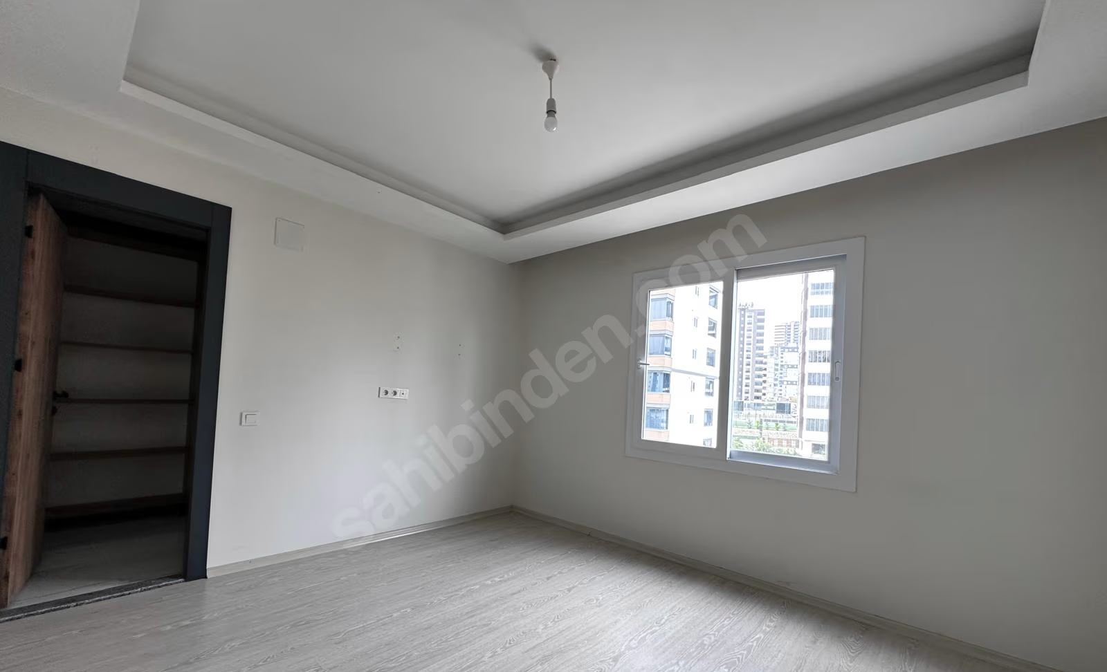 Mersin Mezitli Akdeniz Mahallesi 3+1 155 m² Doğalgaz Kombili Kiralık Daire