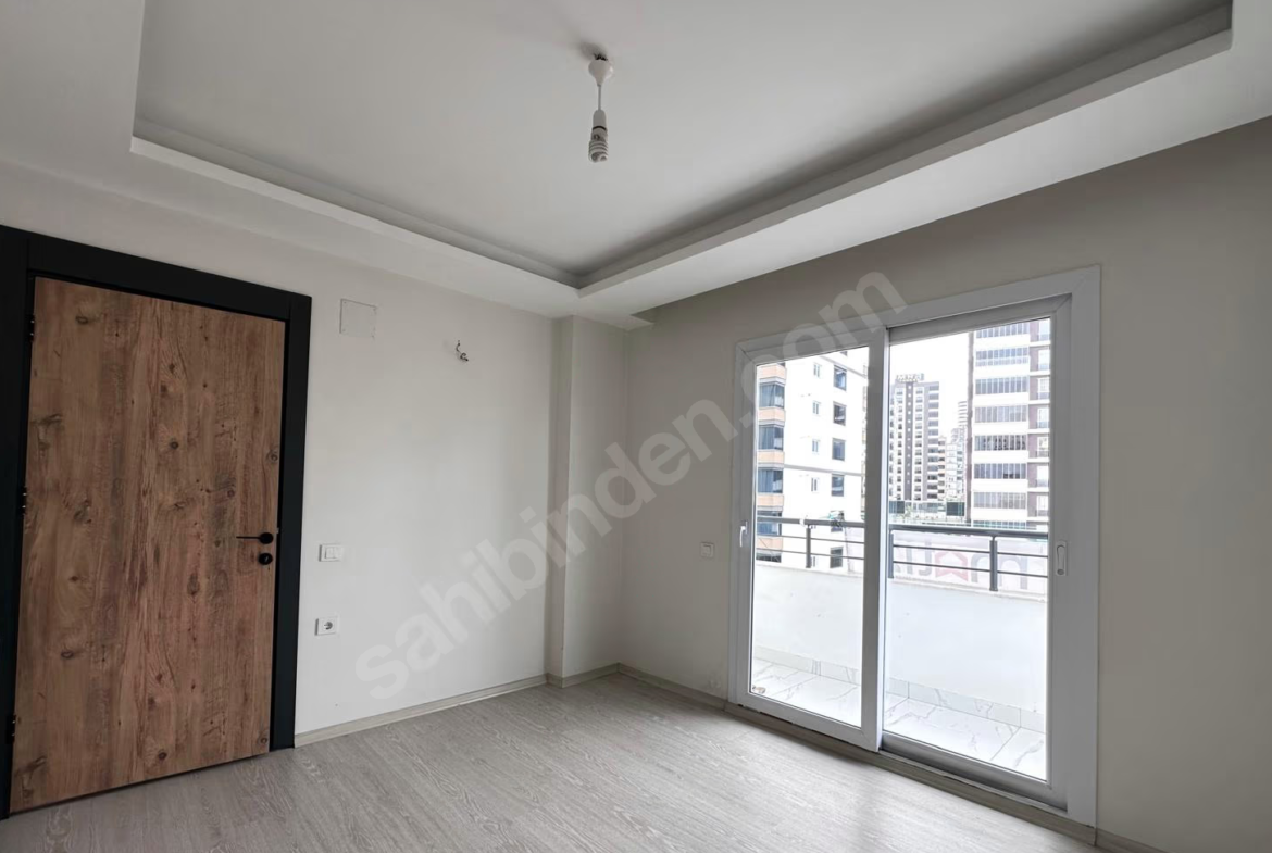 Mersin Mezitli Akdeniz Mahallesi 3+1 155 m² Doğalgaz Kombili Kiralık Daire