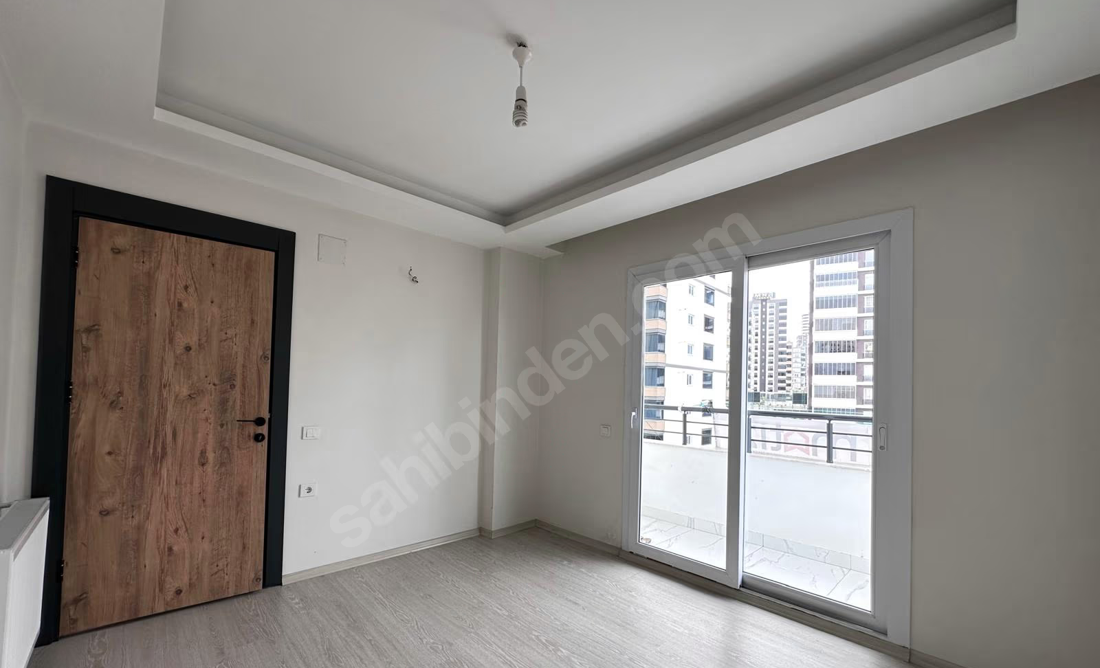 Mersin Mezitli Akdeniz Mahallesi 3+1 155 m² Doğalgaz Kombili Kiralık Daire
