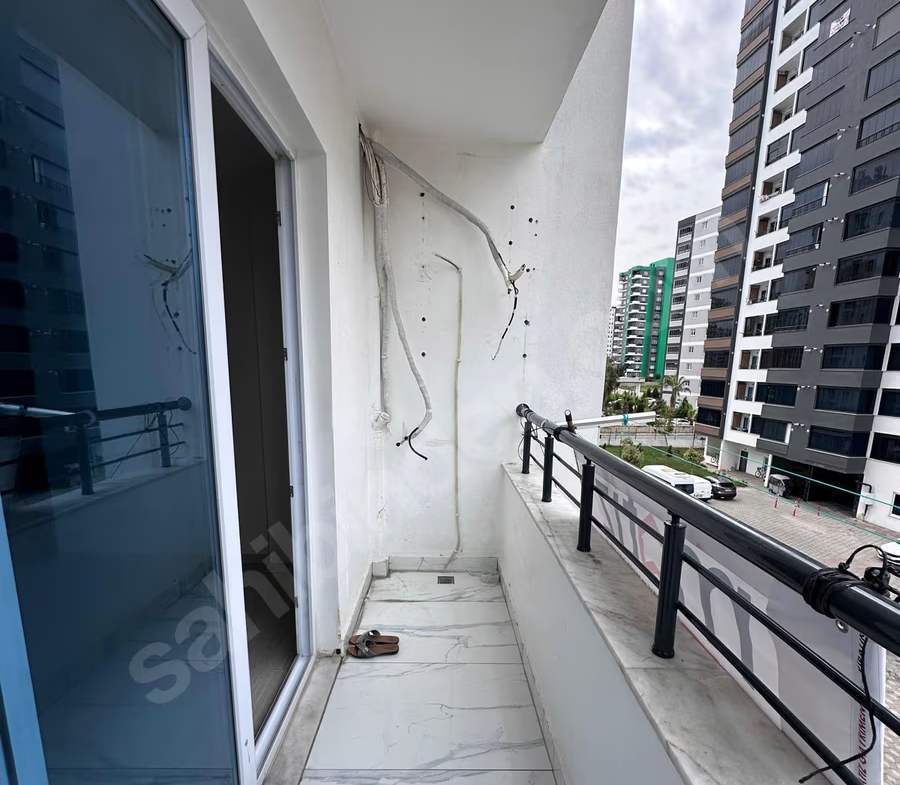Mersin Mezitli Akdeniz Mahallesi 3+1 155 m² Doğalgaz Kombili Kiralık Daire