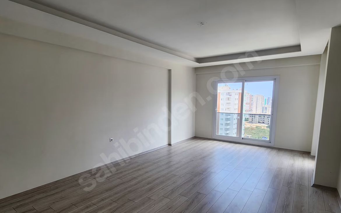 Mersin Mezitli Akdeniz Mahallesi 4+1 185 m² Doğalgaz Kombili Kiralık Daire