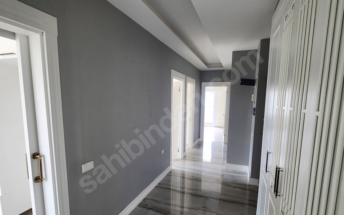 Mersin Mezitli Akdeniz Mahallesi 4+1 185 m² Doğalgaz Kombili Kiralık Daire