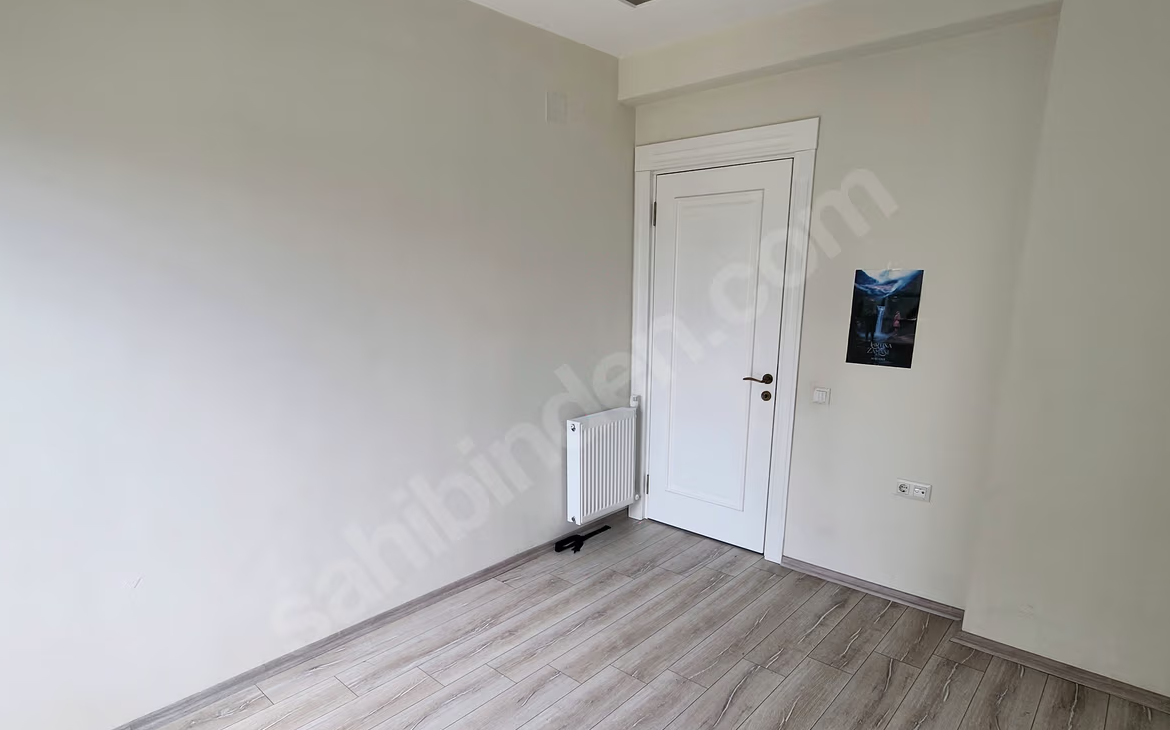 Mersin Mezitli Akdeniz Mahallesi 4+1 185 m² Doğalgaz Kombili Kiralık Daire