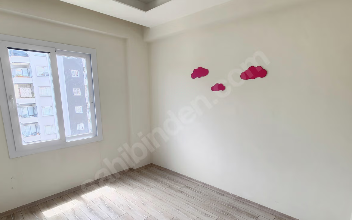 Mersin Mezitli Akdeniz Mahallesi 4+1 185 m² Doğalgaz Kombili Kiralık Daire
