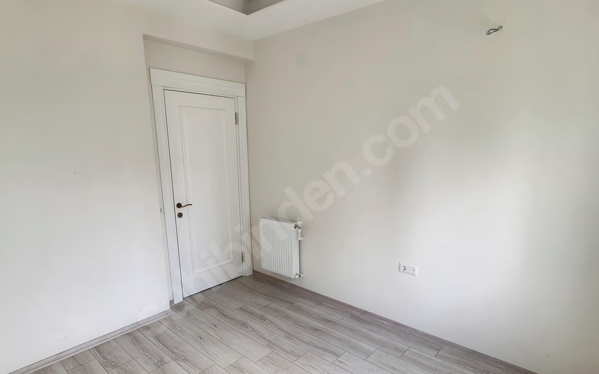 Mersin Mezitli Akdeniz Mahallesi 4+1 185 m² Doğalgaz Kombili Kiralık Daire