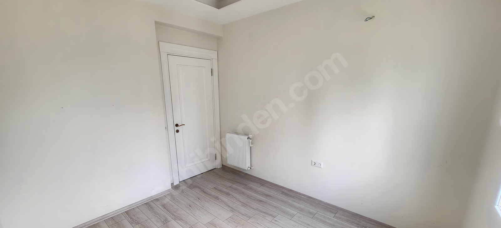 Mersin Mezitli Akdeniz Mahallesi 4+1 185 m² Doğalgaz Kombili Kiralık Daire