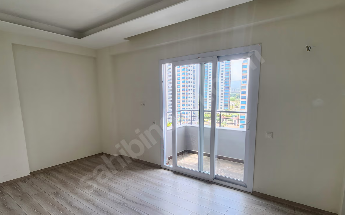 Mersin Mezitli Akdeniz Mahallesi 4+1 185 m² Doğalgaz Kombili Kiralık Daire