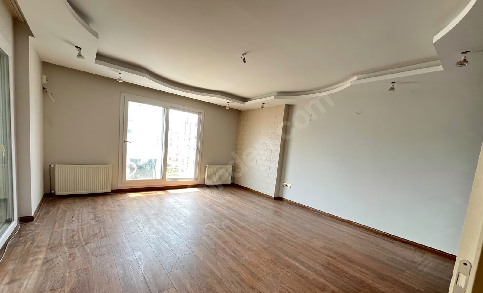 Mersin Mezitli Akdeniz Mahallesi 4+1 190 m² Doğalgaz Kombili Kiralık Daire