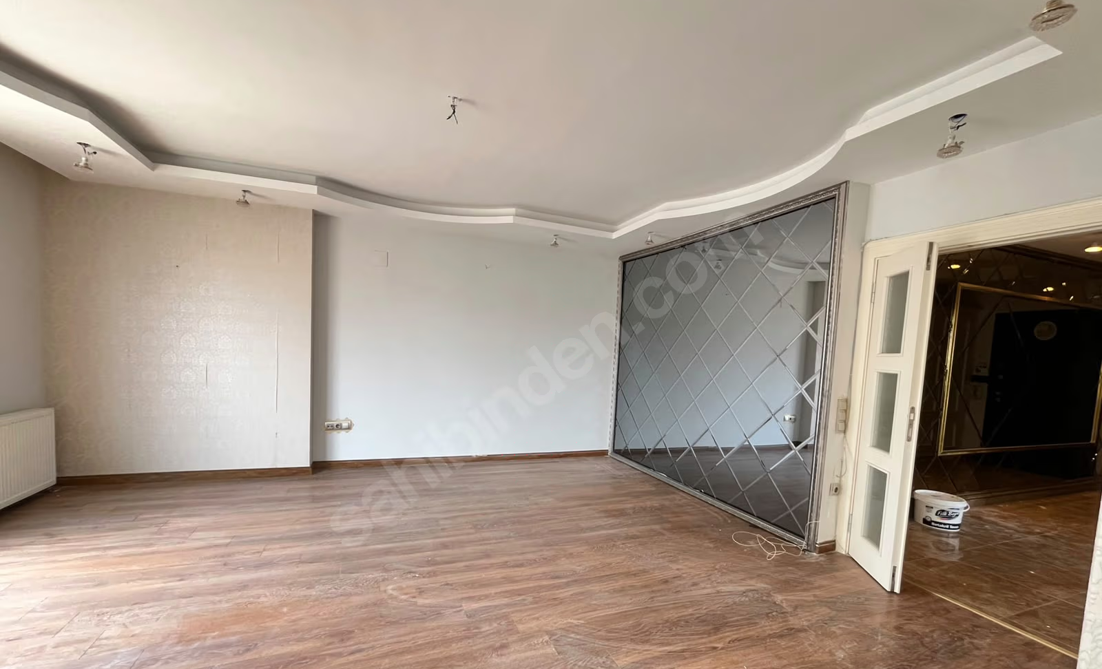 Mersin Mezitli Akdeniz Mahallesi 4+1 190 m² Doğalgaz Kombili Kiralık Daire