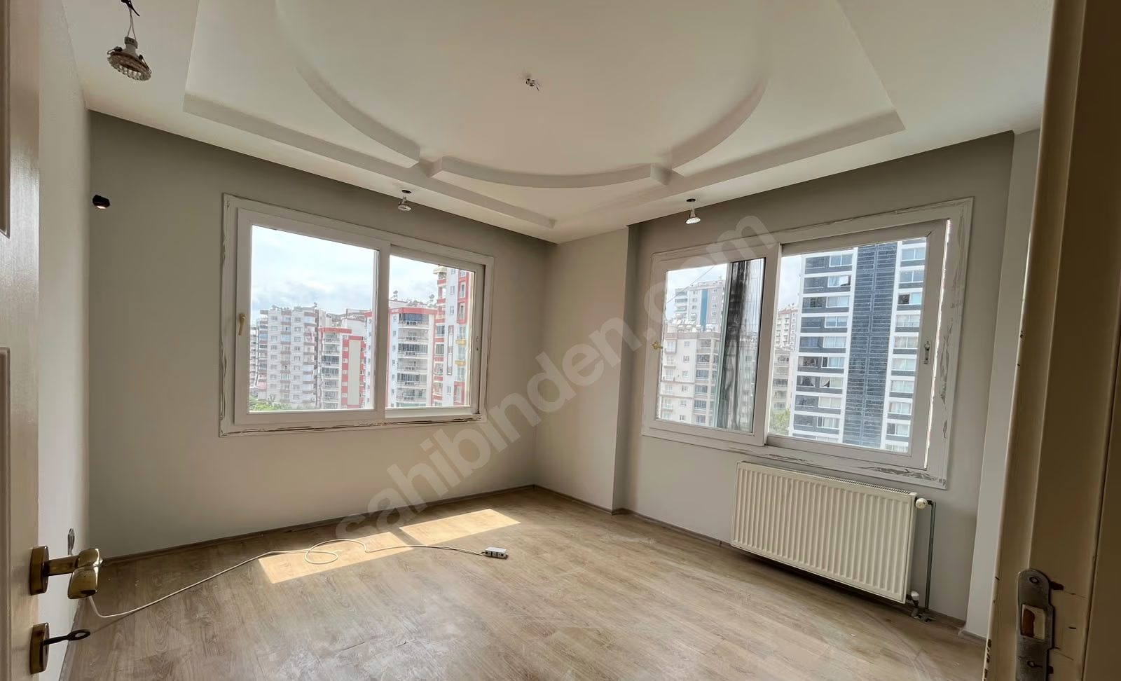 Mersin Mezitli Akdeniz Mahallesi 4+1 190 m² Doğalgaz Kombili Kiralık Daire