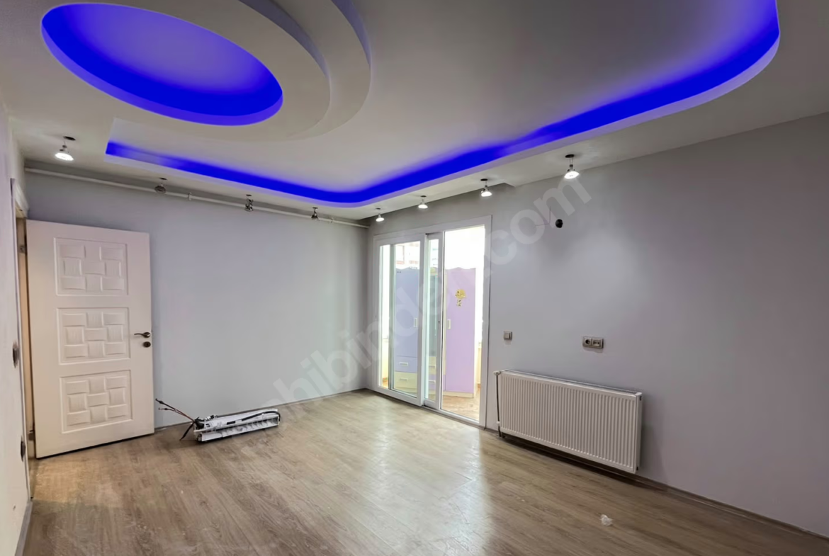 Mersin Mezitli Akdeniz Mahallesi 4+1 190 m² Doğalgaz Kombili Kiralık Daire