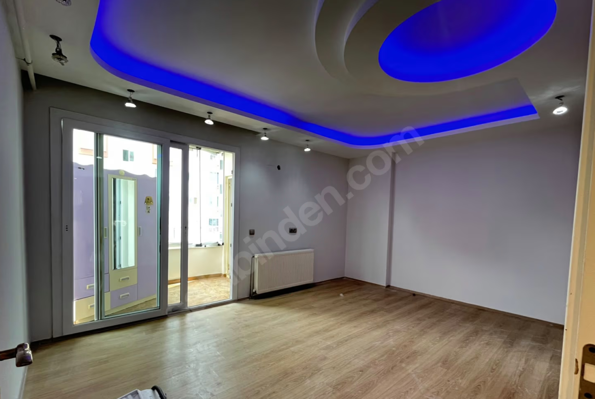 Mersin Mezitli Akdeniz Mahallesi 4+1 190 m² Doğalgaz Kombili Kiralık Daire