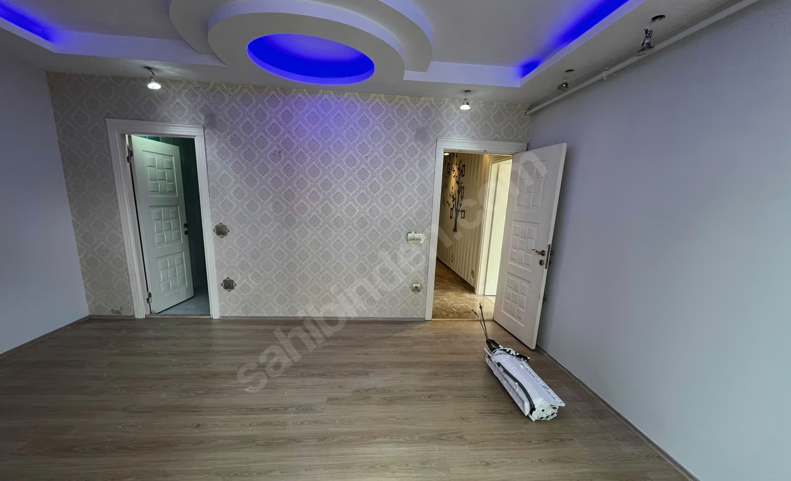 Mersin Mezitli Akdeniz Mahallesi 4+1 190 m² Doğalgaz Kombili Kiralık Daire