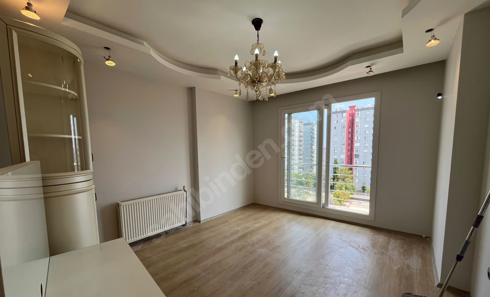Mersin Mezitli Akdeniz Mahallesi 4+1 190 m² Doğalgaz Kombili Kiralık Daire
