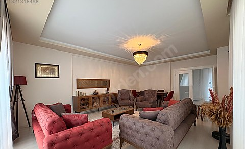 Mersin Mezitli Akdeniz Mahallesi 4+1 210 m² Doğalgaz Kombili Satılık Daire