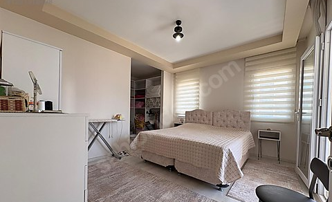 Mersin Mezitli Akdeniz Mahallesi 4+1 210 m² Doğalgaz Kombili Satılık Daire
