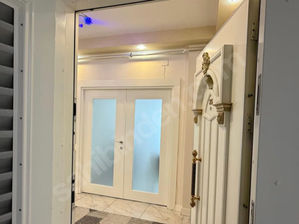 Mersin Mezitli Akdeniz Mahallesi 4+1 220 m² Doğalgaz Kombili Satılık Daire
