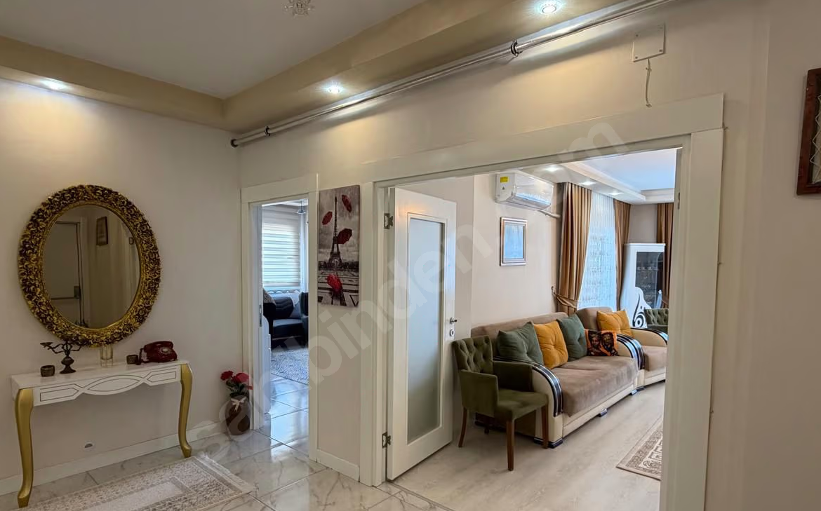 Mersin Mezitli Akdeniz Mahallesi 4+1 220 m² Doğalgaz Kombili Satılık Daire