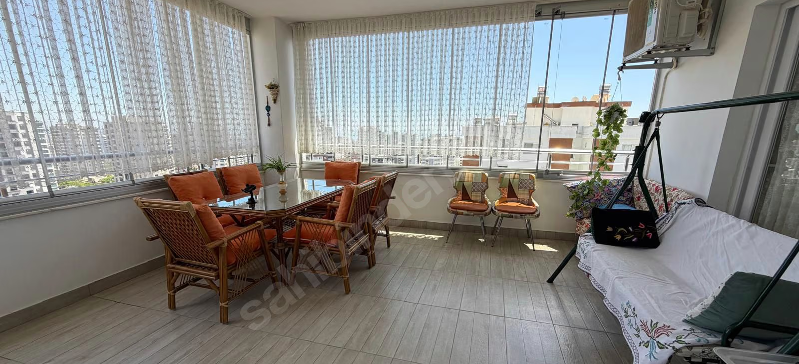 Mersin Mezitli Akdeniz Mahallesi 4+1 220 m² Doğalgaz Kombili Satılık Daire