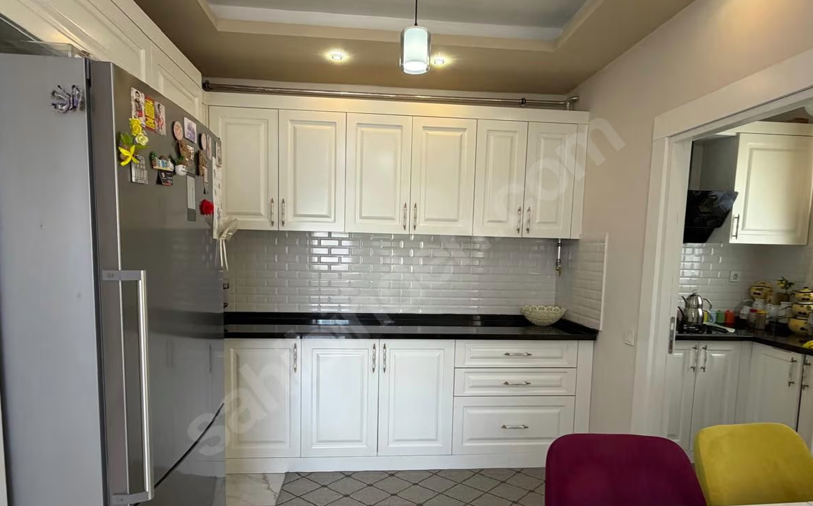 Mersin Mezitli Akdeniz Mahallesi 4+1 220 m² Doğalgaz Kombili Satılık Daire