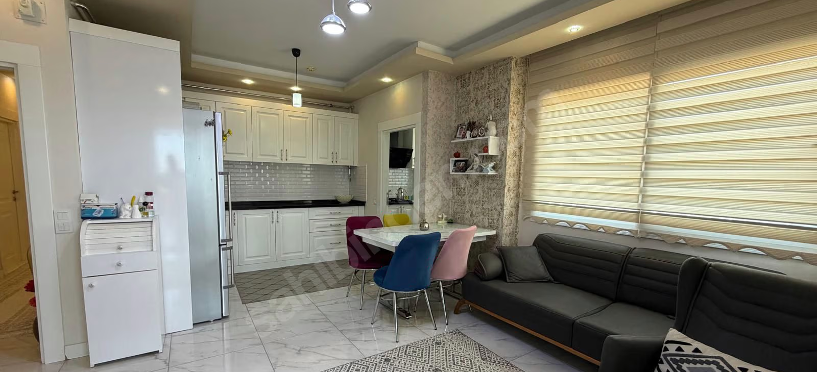 Mersin Mezitli Akdeniz Mahallesi 4+1 220 m² Doğalgaz Kombili Satılık Daire