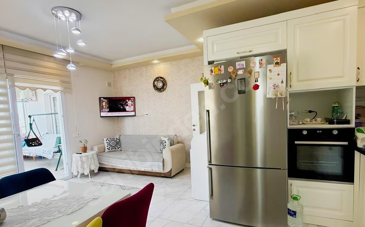 Mersin Mezitli Akdeniz Mahallesi 4+1 220 m² Doğalgaz Kombili Satılık Daire