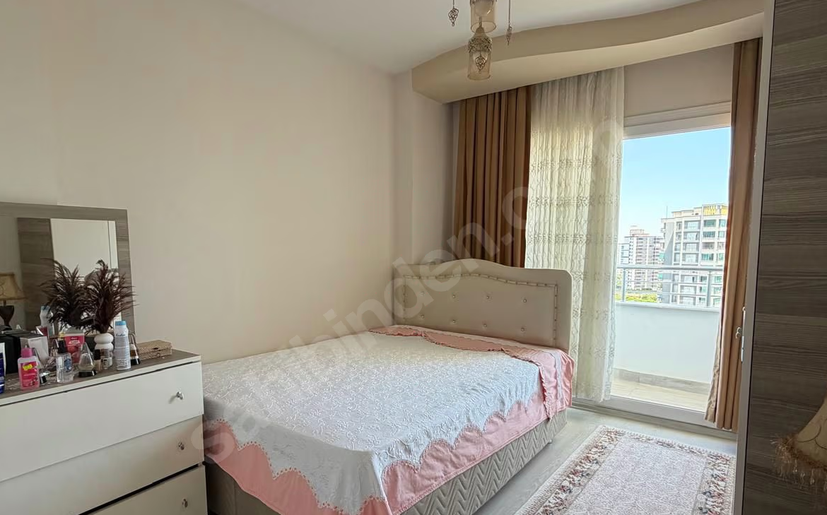 Mersin Mezitli Akdeniz Mahallesi 4+1 220 m² Doğalgaz Kombili Satılık Daire