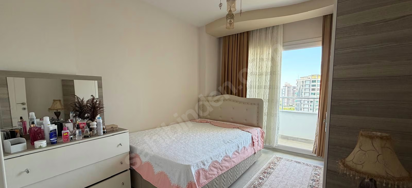 Mersin Mezitli Akdeniz Mahallesi 4+1 220 m² Doğalgaz Kombili Satılık Daire