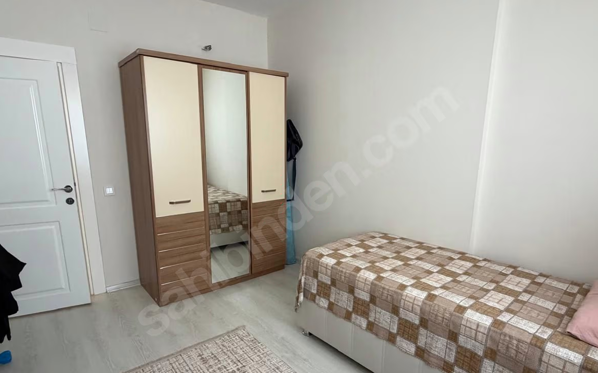 Mersin Mezitli Akdeniz Mahallesi 4+1 220 m² Doğalgaz Kombili Satılık Daire