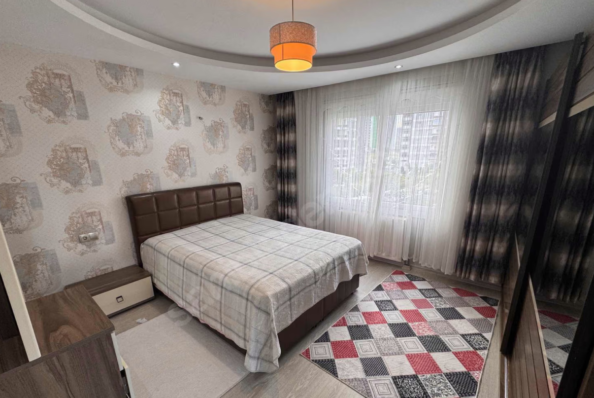 Mersin Mezitli Akdeniz Mahallesi 4+1 220 m² Doğalgaz Kombili Satılık Daire