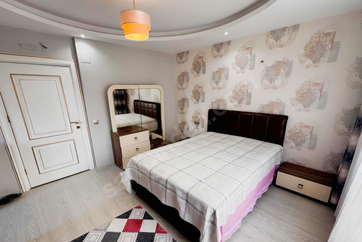 Mersin Mezitli Akdeniz Mahallesi 4+1 220 m² Doğalgaz Kombili Satılık Daire