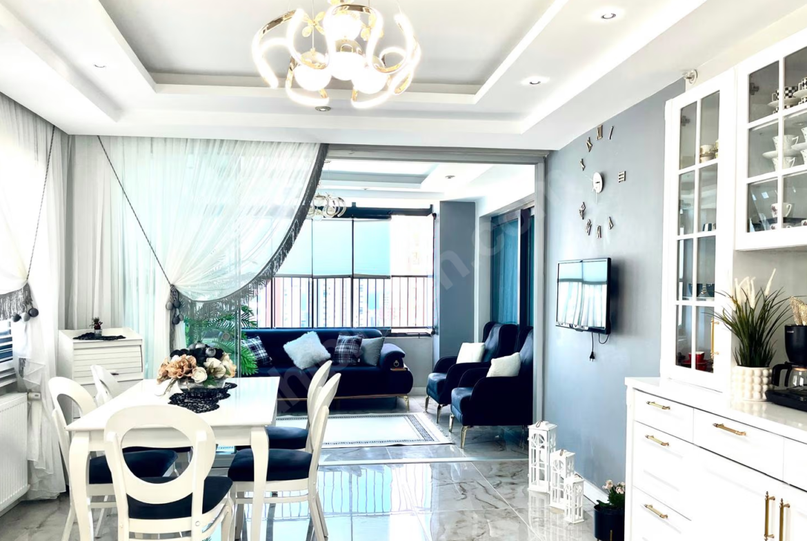 Mersin Mezitli Akdeniz Mahallesi 4+1 250 m² Doğalgaz Kombili Satılık Daire
