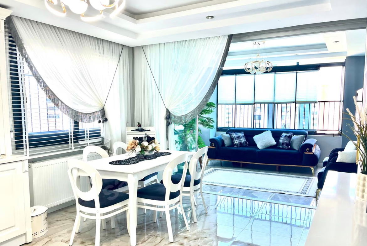 Mersin Mezitli Akdeniz Mahallesi 4+1 250 m² Doğalgaz Kombili Satılık Daire