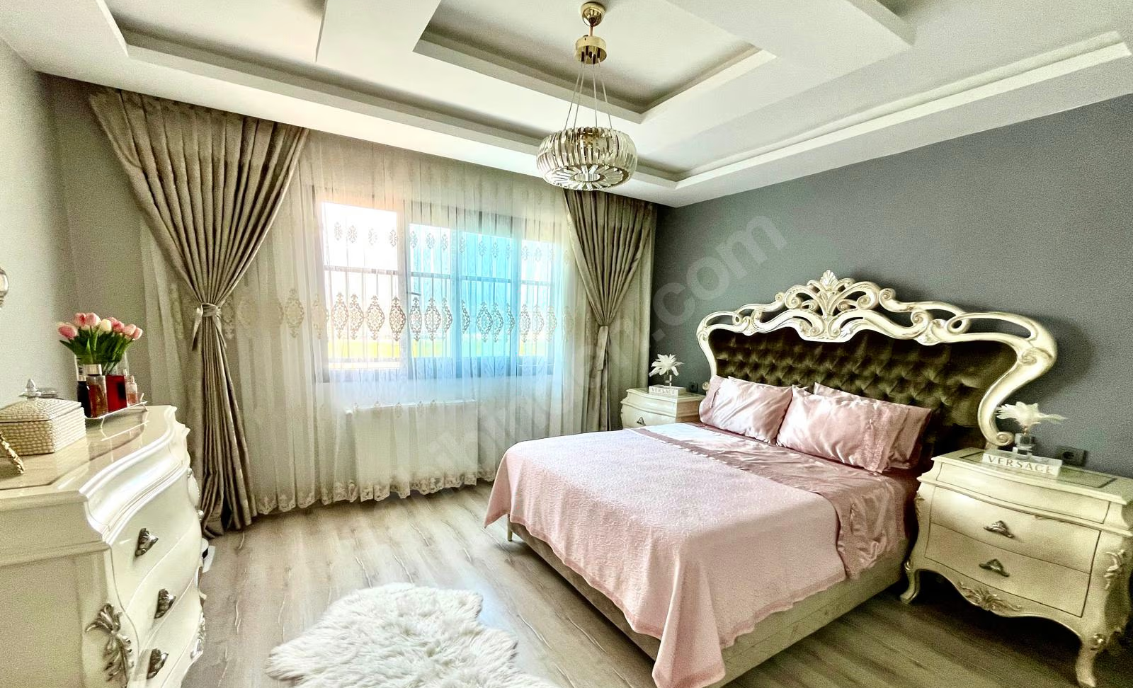 Mersin Mezitli Akdeniz Mahallesi 4+1 250 m² Doğalgaz Kombili Satılık Daire