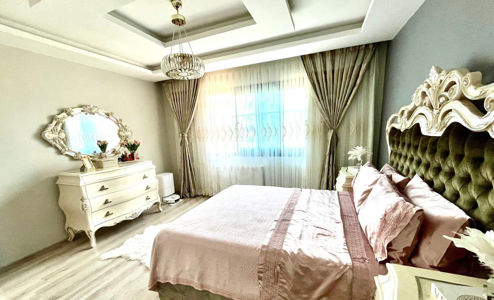 Mersin Mezitli Akdeniz Mahallesi 4+1 250 m² Doğalgaz Kombili Satılık Daire