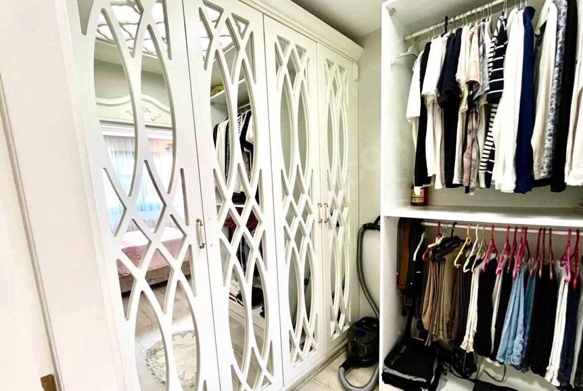 Mersin Mezitli Akdeniz Mahallesi 4+1 250 m² Doğalgaz Kombili Satılık Daire