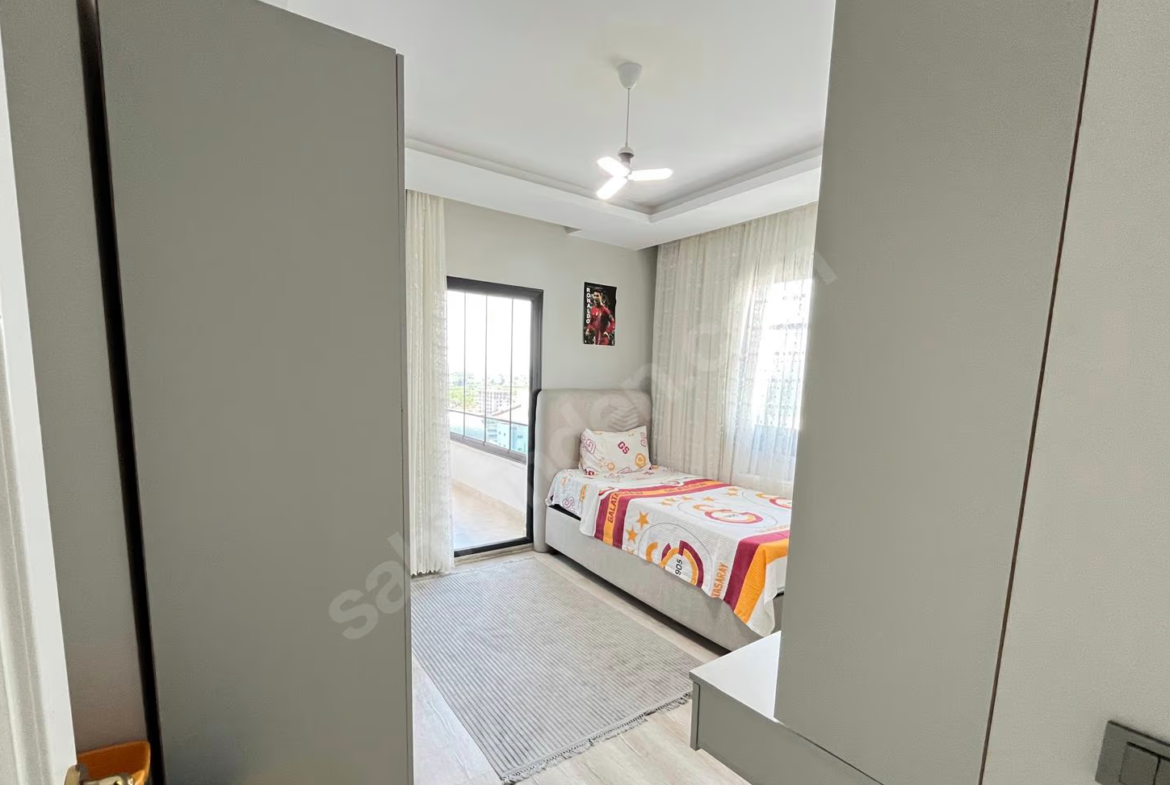 Mersin Mezitli Akdeniz Mahallesi 4+1 250 m² Doğalgaz Kombili Satılık Daire