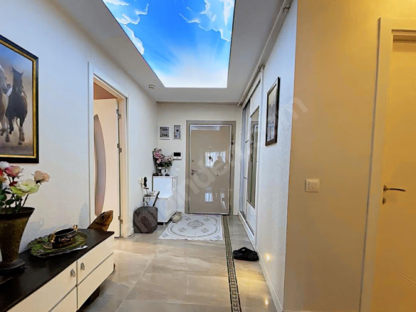 Mersin Mezitli Akdeniz Mahallesi 4+1 260 m² Doğalgaz Kombili Satılık Daire