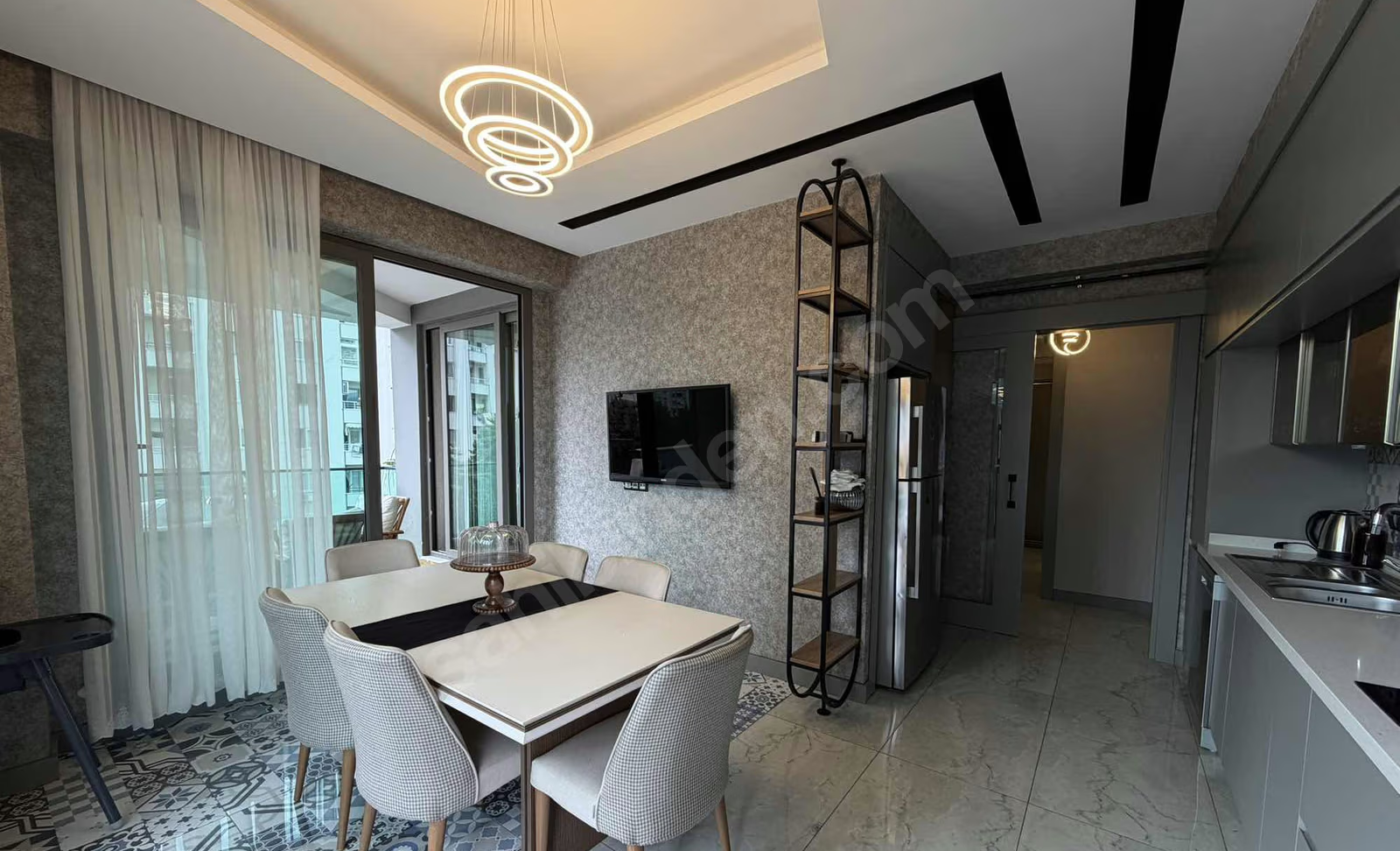 Mersin Mezitli Cumhuriyet Mahallesi 4+1 250 m² Yerden Isıtma Satılık Daire