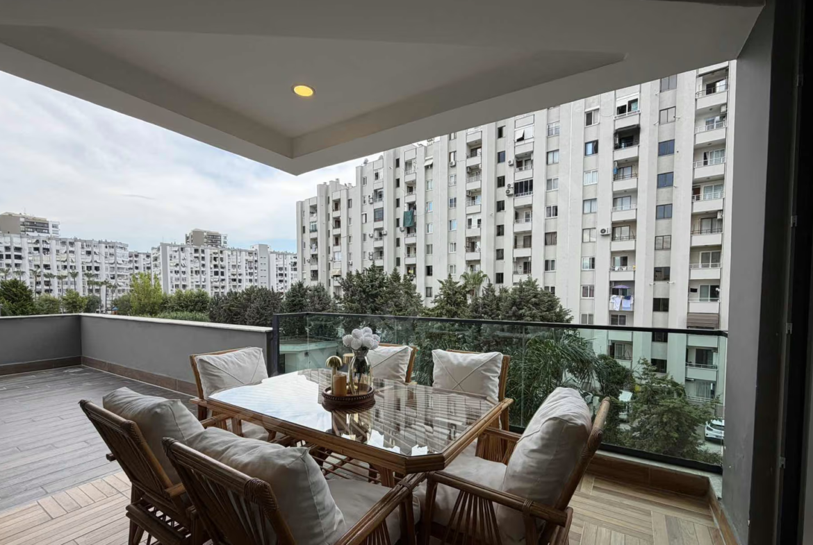 Mersin Mezitli Cumhuriyet Mahallesi 4+1 250 m² Yerden Isıtma Satılık Daire