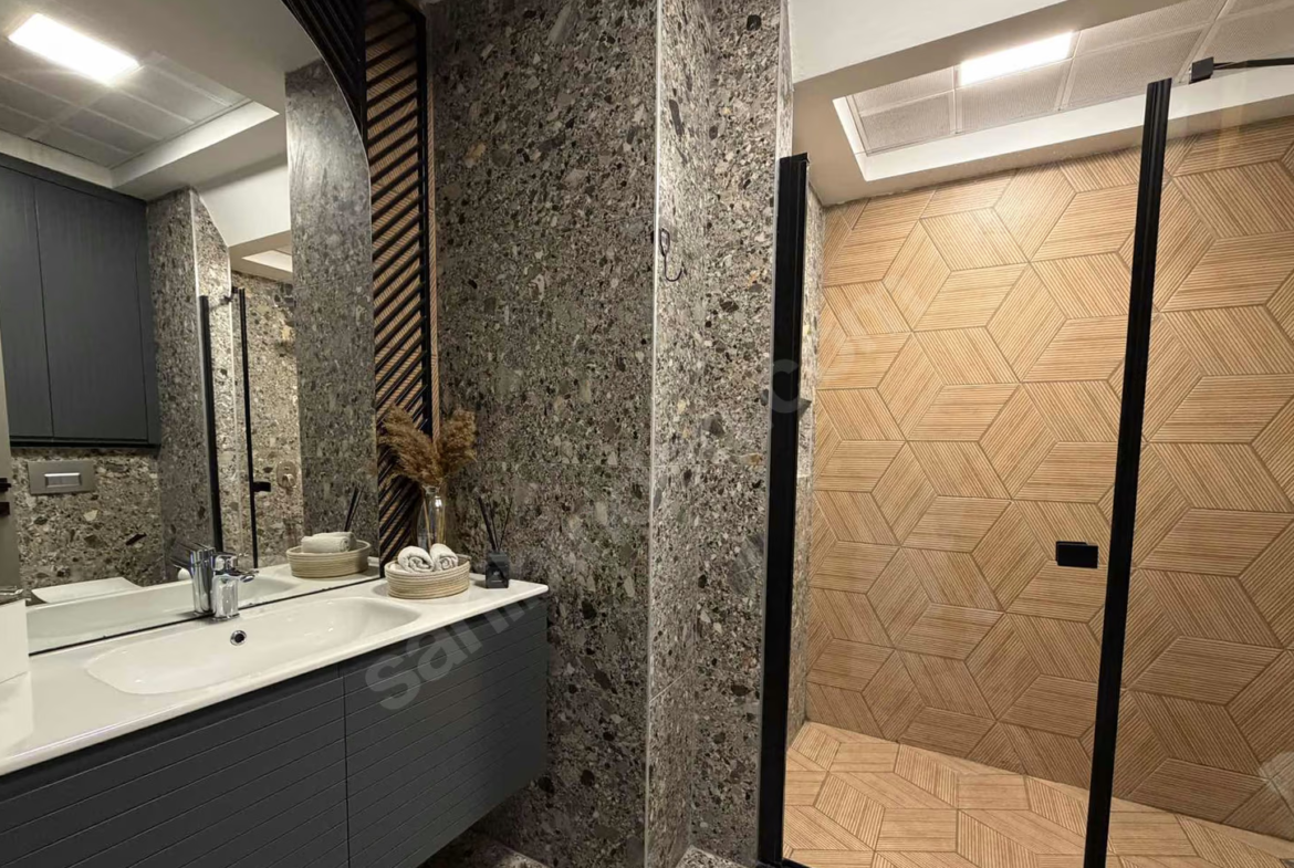 Mersin Mezitli Cumhuriyet Mahallesi 4+1 250 m² Yerden Isıtma Satılık Daire