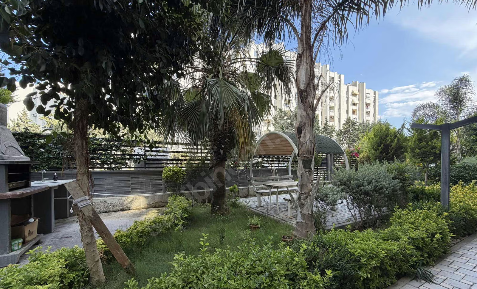 Mersin Mezitli Cumhuriyet Mahallesi 4+1 250 m² Yerden Isıtma Satılık Daire