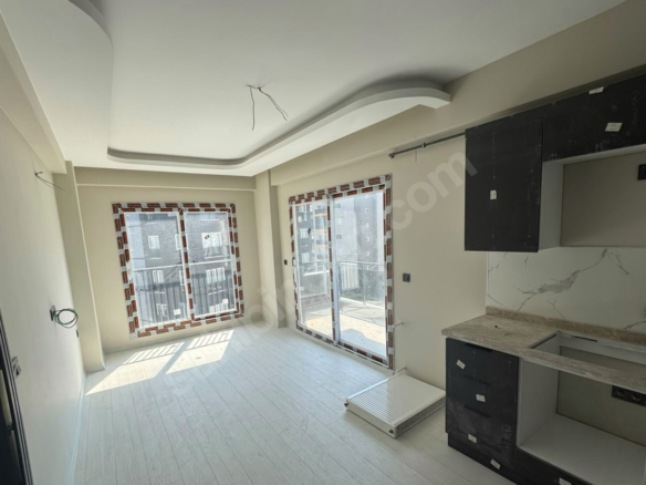 Mersin Mezitli Davultepe Mahallesi 2+1 95 m² Doğalgaz Kombili Satılık Daire