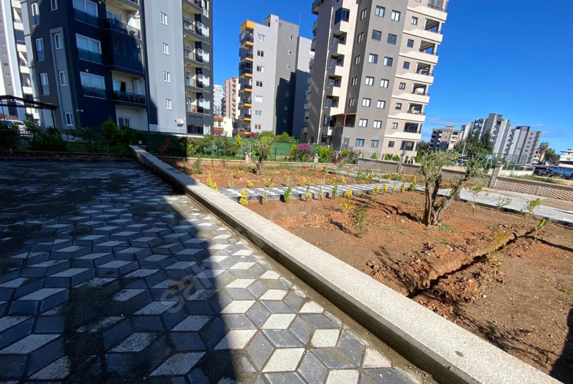 Mersin Mezitli Davultepe Mahallesi 2+1 95 m² Doğalgaz Kombili Satılık Daire