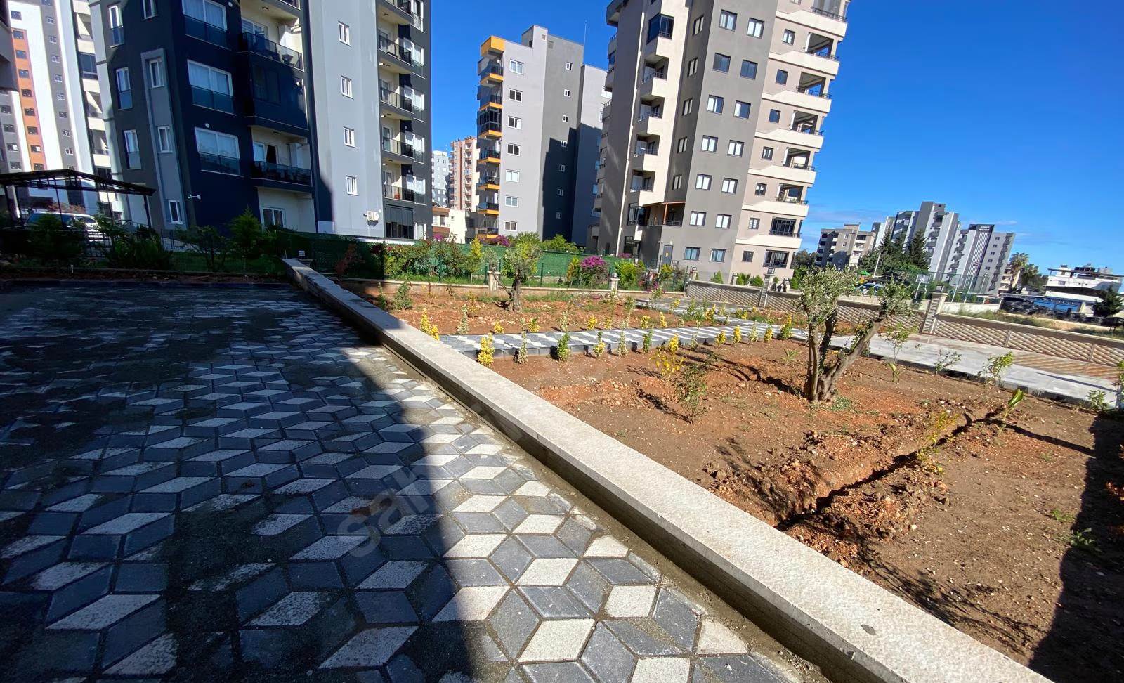 Mersin Mezitli Davultepe Mahallesi 2+1 95 m² Doğalgaz Kombili Satılık Daire